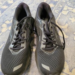 Brooks Ghost 12, size 11